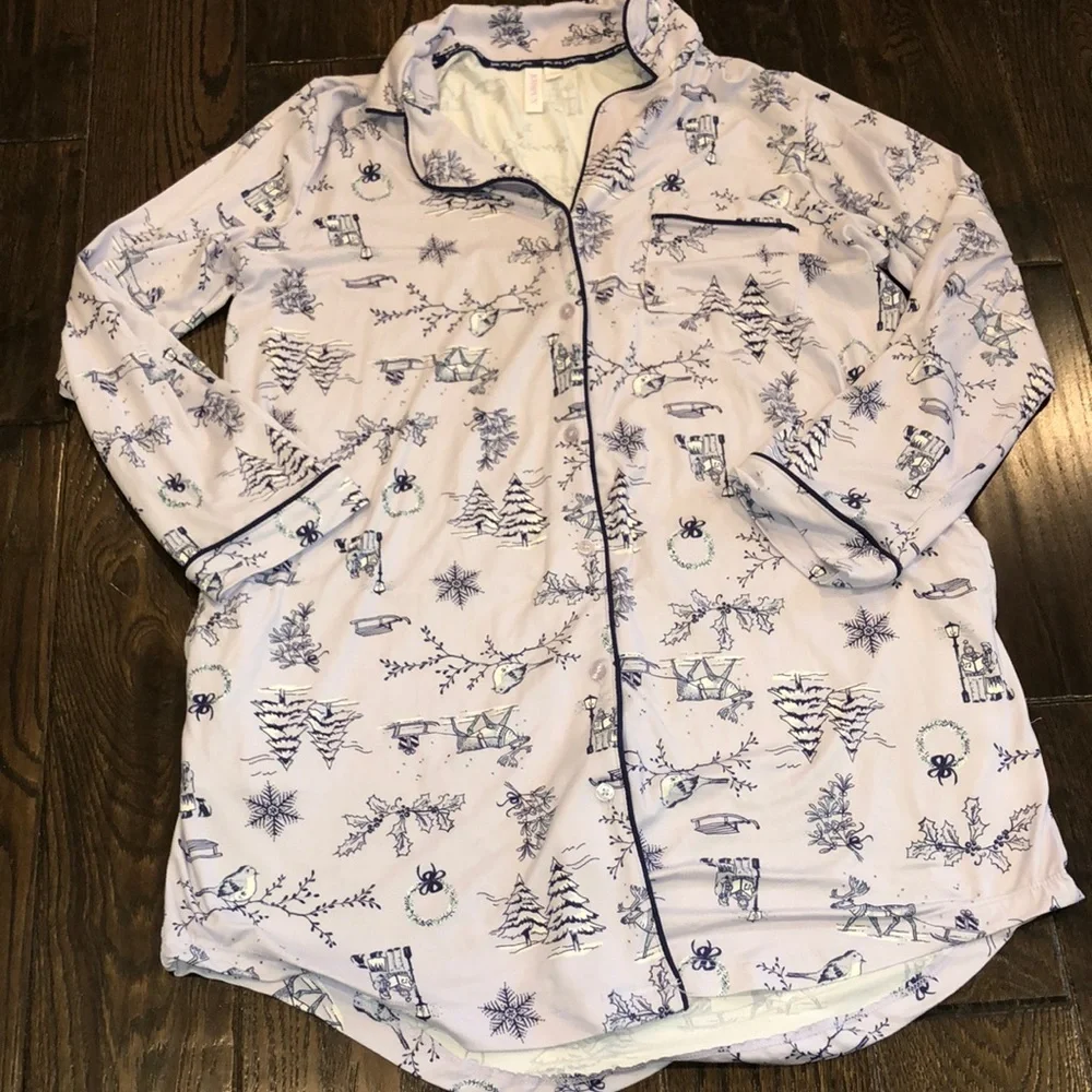 Joyspun light purple Christmas print nightgown size large with pockets
